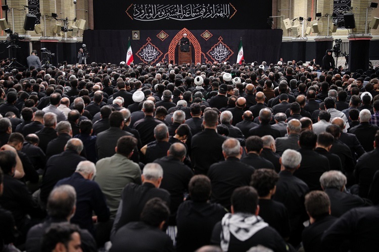 مراسم عزاداری شام غریبان حسینی در حسینیه امام خمینی(ره)