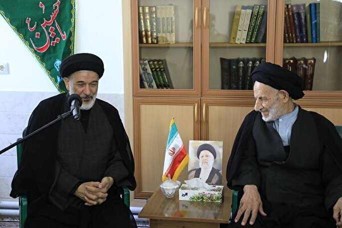 روحانیت رکن انتقال خواست‌ مردم و تضمین‌کننده وفاق اجتماعی است