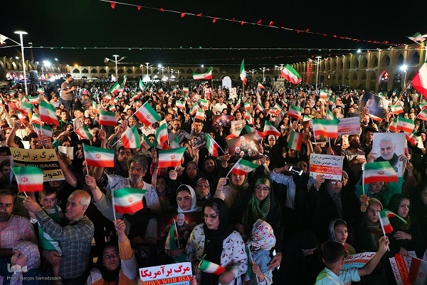 ارسالی صبح دوشنبه 2 تیر////حمله به تاسیسات اتمی ایران نشان داد دموکراسی و آزادی برای آمریکا پوچ است