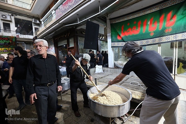 لزوم ارائه آموزه‌های اجتماعی و انسانی عاشورا در کنار مرثیه و سوگواری