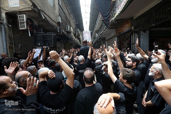 لزوم ارائه آموزه‌های اجتماعی و انسانی عاشورا در کنار مرثیه و سوگواری