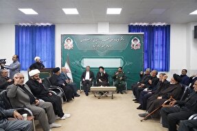 عکس | رونمایی ا طومارهای قدیمی حمایت مردم رومشکان از مرجعیت دینی