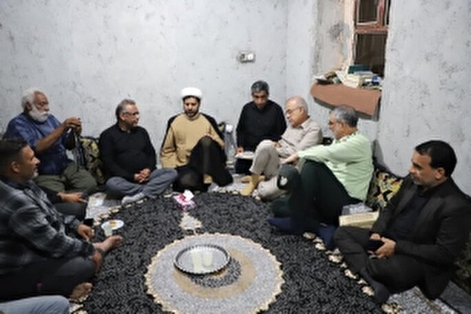 دیدار استاندار هرمزگان با خانواده شهدای حملات تروریستی