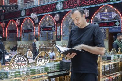 تامین 15 هزار جلد قرآن و کتاب ادعیه و زیارت در حرم حضرت ابوالفضل (ع) + عکس