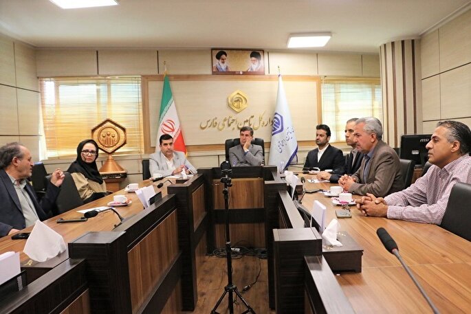 فرآیند بیمه هنرمندان تسهیل شود