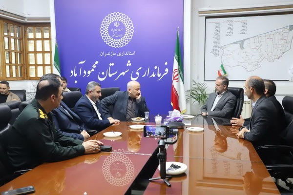 عکس | جلسه استاندار مازندران برای حل مشکلات مردم در فرمانداری محمود‌آباد
