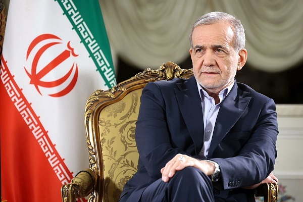 دیدار پزشکیان با فرماندهان و جمعی از کارکنان فراجا دیدار پزشکیان با فرماندهان و جمعی از کارکنان فراجا