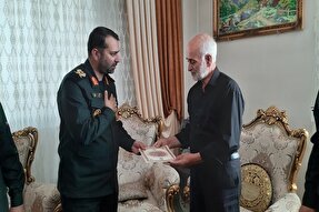 فرمانده سپاه خوی با خانواده شهید سیدمحمد موسوی دیدار کرد