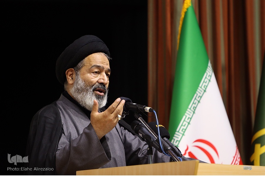 حجت‌الاسلام عبدالفتاح نواب نماینده ولی فقیه در امور حج و زیارت