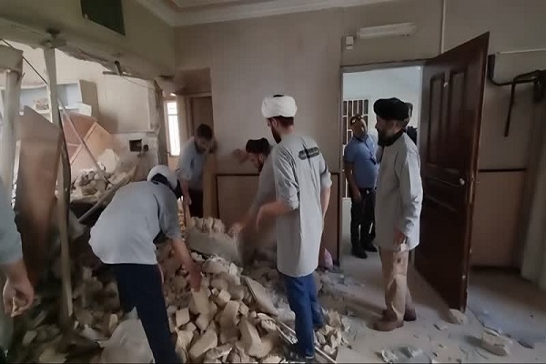 طلبههای جهادی به یاری جنگزدگان شتافتند طلبههای جهادی به یاری جنگزدگان شتافتند