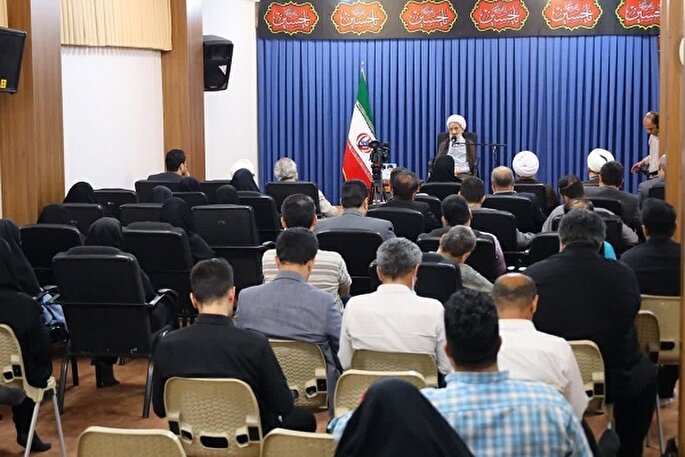 خبرنگاران مدافع ارزش‌های دینی و حقوق مردم باشند + عکس