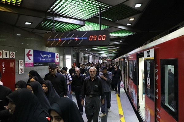 خدمت‌رسانی متروی تهران به جاناندگان اربعین از ساعت 5
