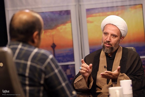 بیان نام «حسین(ع)» اذعان به حقیقت اسلام و کلام‌الله مجید است + فیلم