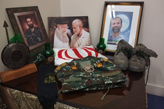 مدیران دانشگاه‌های لرستان و بوعلی همدان با خانواده شهید مهدی جمشیدی دیدار کردند