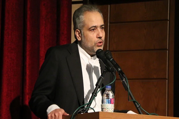 حسین اصغری شیوایی رئیس دانشگاه آزاد اسلامی واحد علوم و فناوری پردی