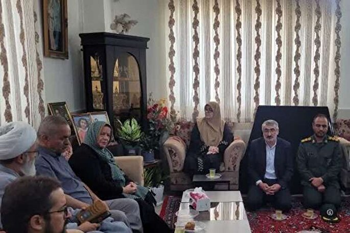 مردم ایران قدردان خانواده شهدا هستند