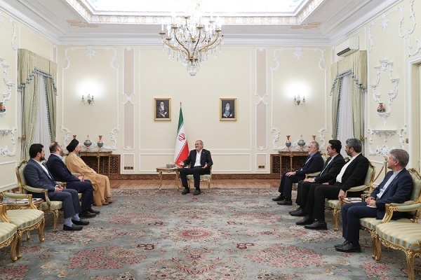 پزشکیان در دیدار رهبر جریان حکمت ملی عراق پزشکیان در دیدار رهبر جریان حکمت ملی عراق