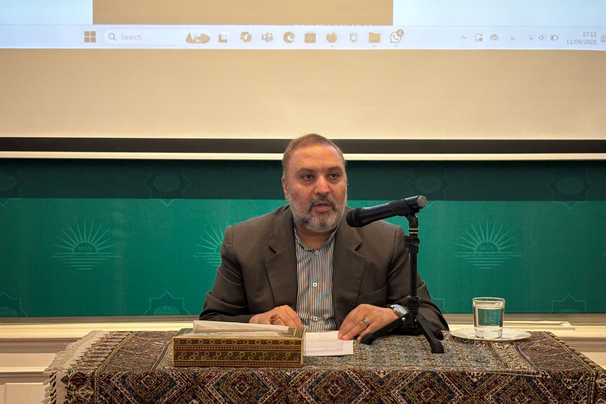 تشریح 10 ویژگی کلیدی اسلام میانه‌رو در نشست سینمایی اتریش