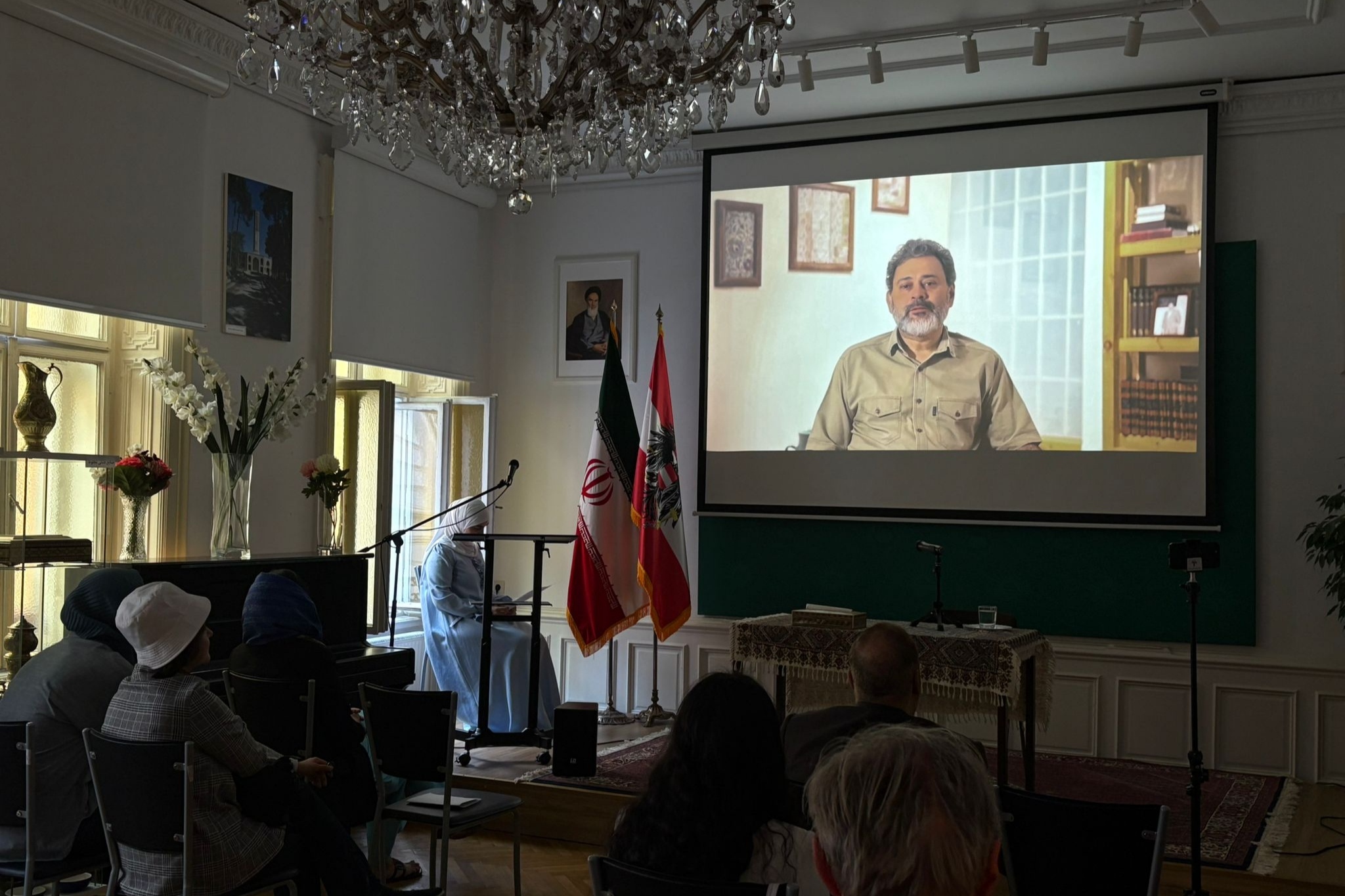 تشریح 10 ویژگی کلیدی اسلام میانه‌رو در نشست سینمایی اتریش