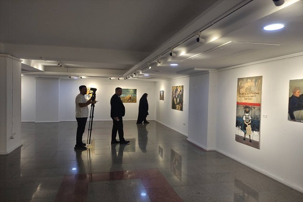 در حال تکمیل / نمایشگاه «هنر در برابر جنگ» پیام همبستگی و مقاومت هنرمندان عراقی را به ایران آورد
