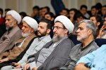 امام جمعه تبریز به تماشای نمایش «جمعه‌ای که تعطیل نبود» رفت