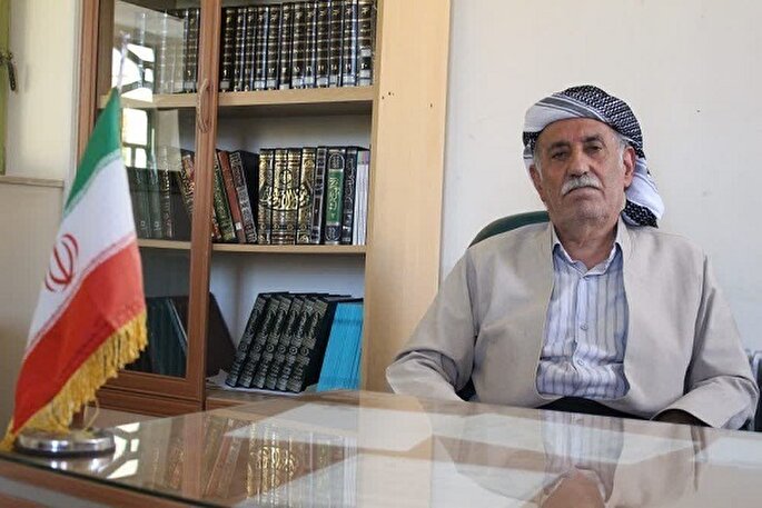 معلمان وظیفه هدایت فکری و اخلاقی جامعه را دارند