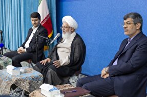 اخلاص شهیدان رجایی و باهنر الگوی مسئولان باشد