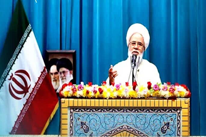 مبارزه با دشمن لازمه پیشرفت ملت ایران است