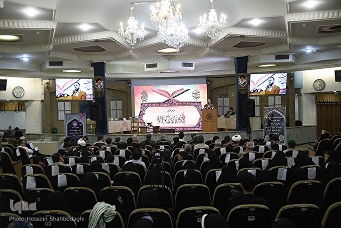 آغاز مراسم اختتامیه مسابقات سراسری زین‌الاصوات در قم