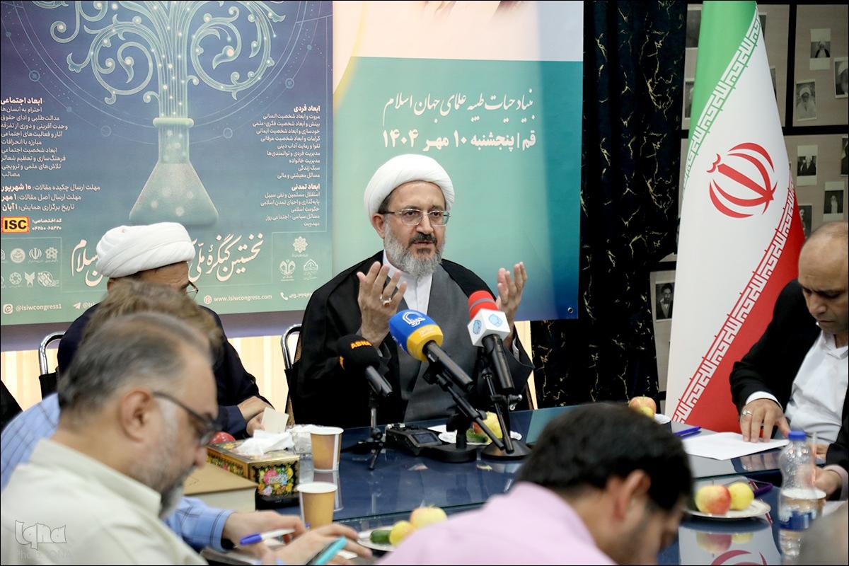 احمدحسین شریفی، رئیس دانشگاه قم احمدحسین شریفی، رئیس دانشگاه قم