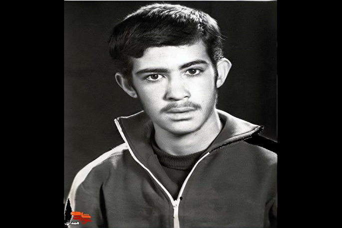 تنها راهى که افتخار جاودان می‌آورد اطاعت مطلق از ولایت فقیه است