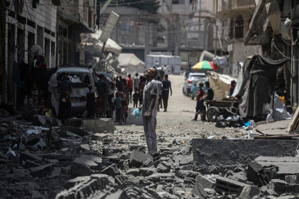 رقص زندگی بر ویرانه‌های غزه