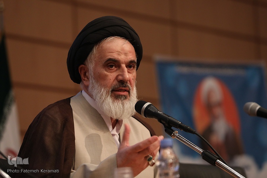 فقه بدون سلوک، جامعه را به مدینه نفاق میکشاند فقه بدون سلوک، جامعه را به مدینه نفاق میکشاند