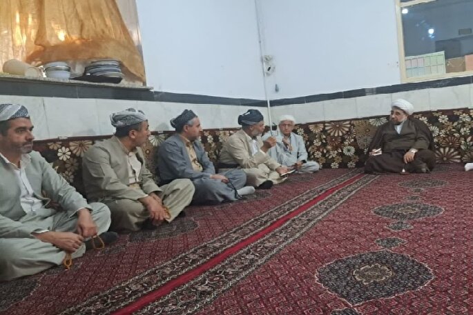 روحانیون اهل سنت پرچمداران وحدت در منطقه هستند