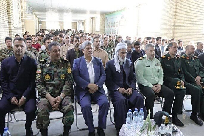 عکس |  غبارروبی گلزار شهدای استان کردستان