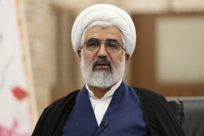 مذاکره با مستکبران تن به ذلت دادن است