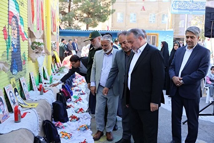 توزیع ۱۹ هزار بسته آموزشی میان دانش‌آموزان نیازمند خراسان‌جنوبی