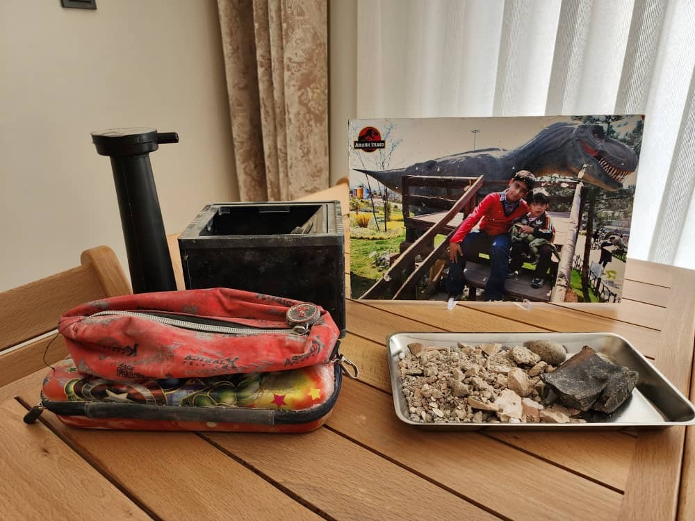 رویاهایی که زیر آوار دفن شدند!/  رویاهای ناتمام یک نوجوان زیر آوار جنگ رویاهایی که زیر آوار دفن شدند!/  رویاهای ناتمام یک نوجوان زیر آوار جنگ