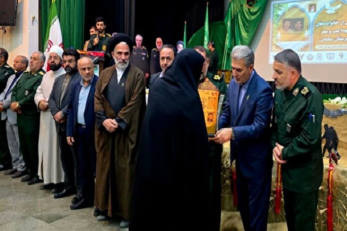 مراسم بزرگداشت ۷۳۱ شهید سلماس برگزار شد