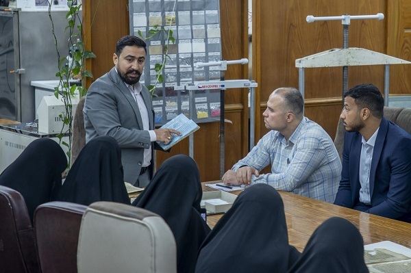 برگزاری دوره ترمیم و نگهداری نسخ خطی ویژه دانشجویان دانشگاه کوفه + عکس برگزاری دوره ترمیم و نگهداری نسخ خطی ویژه دانشجویان دانشگاه کوفه + عکس