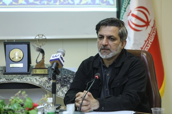 ارسالی//// کتاب و مطالعه شامن ارتقای شایستگیهای دانشجوی برتر است ارسالی//// کتاب و مطالعه شامن ارتقای شایستگیهای دانشجوی برتر است