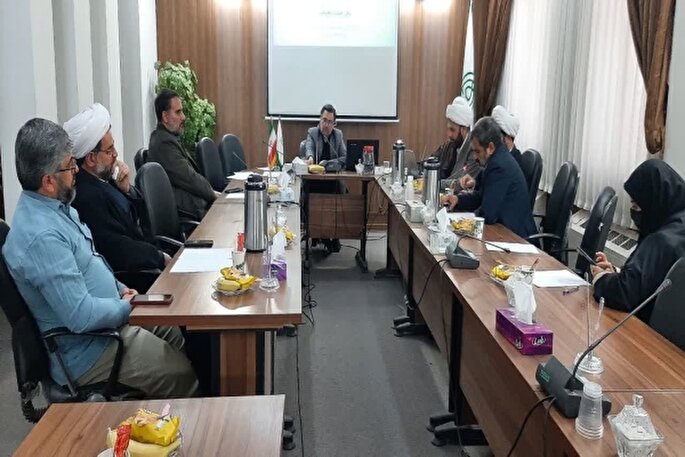 نشست پژوهشی «وقف‌های قرآنی» در قم برگزار شد