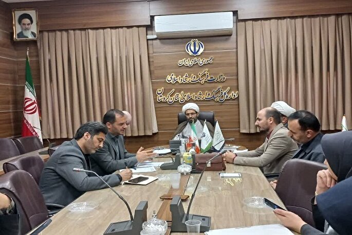 نهضت بازگشت به مساجد را تقویت کنیم