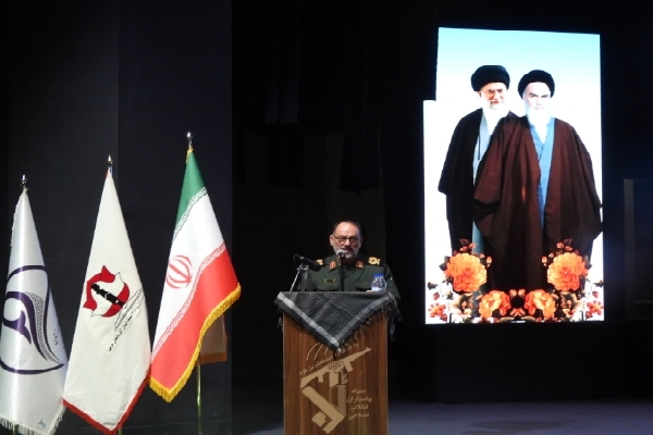 بانوان شهیده آذربایجان‌غربی چراغ هدایت نسل‌های آینده هستند