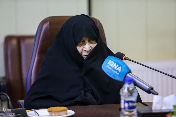 معرفی همزاد تنهایی؛ رمانی که تنهایی و دشواری وظیفه یک متفکر را روایت می‌کند