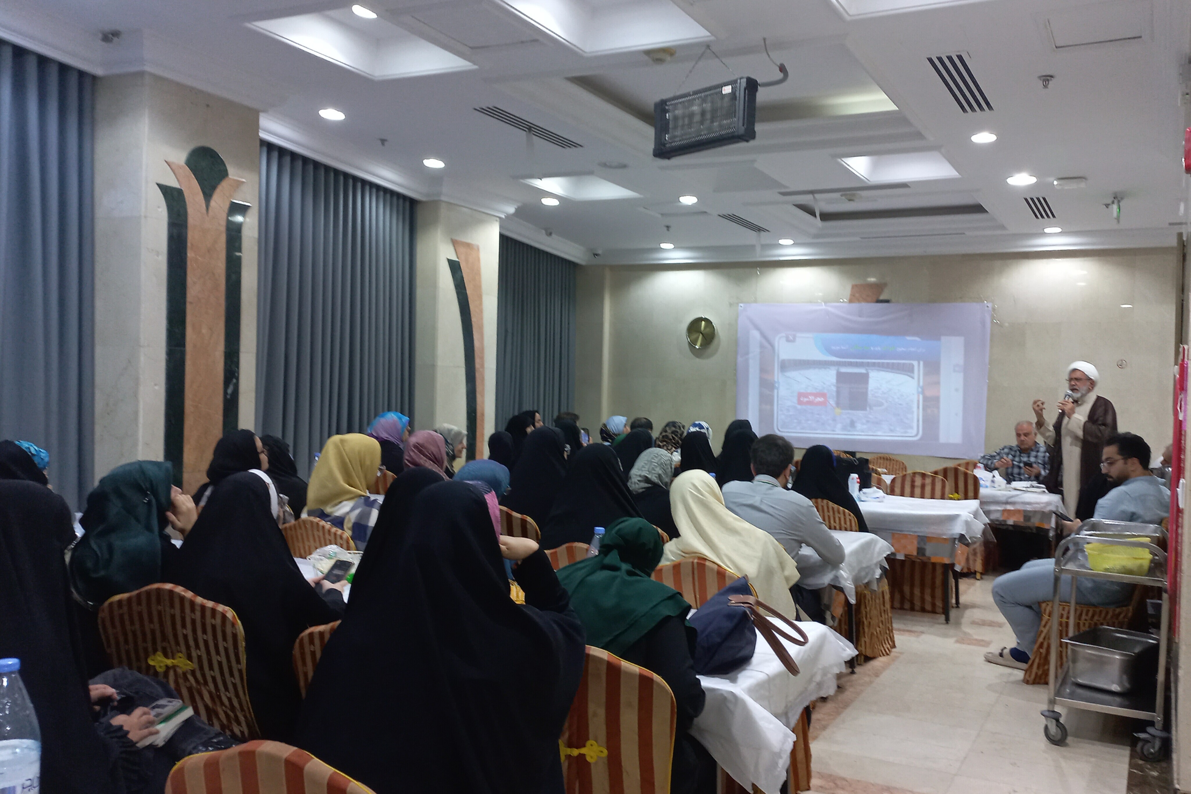 دومین جلسه آموزشی مناسک عمره دانشجویان برگزار شد