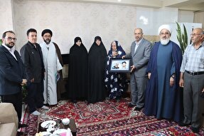 دیدار شهردار تبریز با خانواده شهیدان «نورمحمدی» و «مولایی»