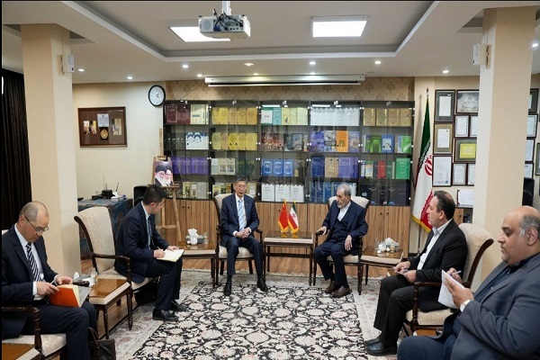 ولایتی در دیدار سفیر چین ولایتی در دیدار سفیر چین