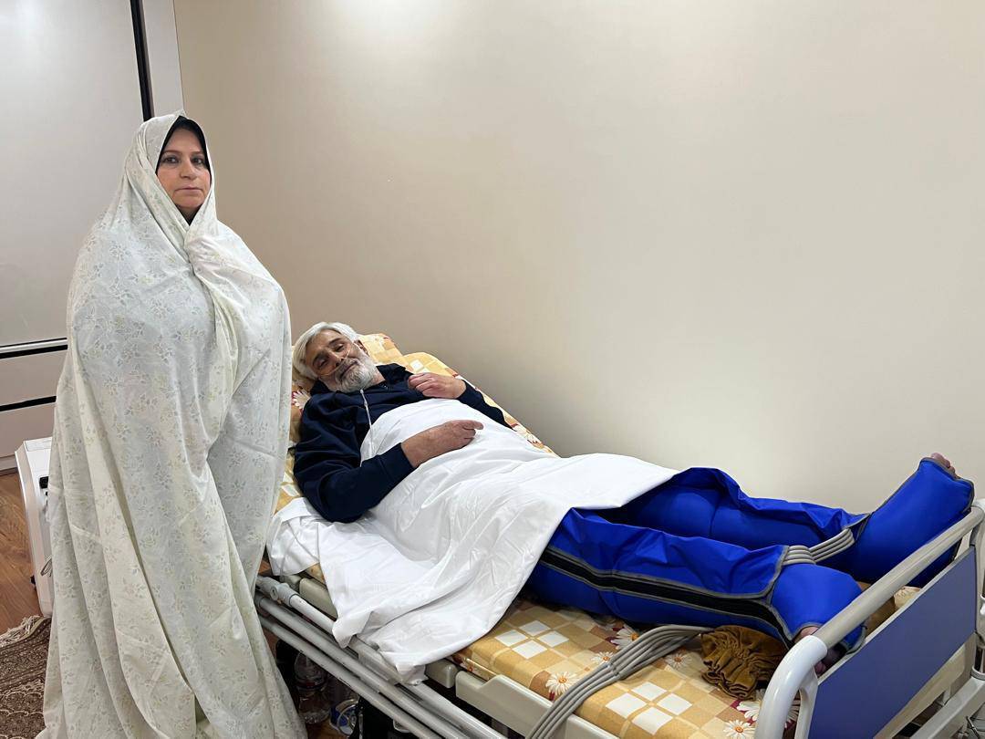 پرستاری که لباس سفید ندارد پرستاری که لباس سفید ندارد