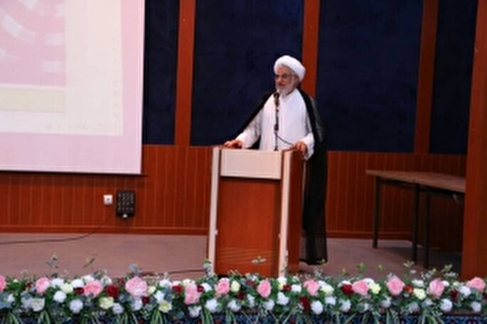 فعالیت‌های کلیشه‌ای در مساجد پاسخ‌گوی نیاز جامعه امروز نیست